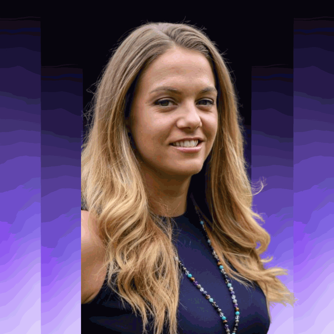 Jennifer Holzworth headshot